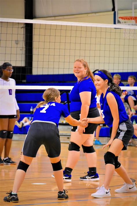 Cfca Middle School Volleyball Improves To 4 0
