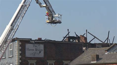 fire at great yarmouth pub will close busy haven bridge for another day itv news anglia