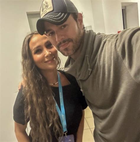Enrique Iglesias Updates On Twitter Enrique Iglesias With Fans At The