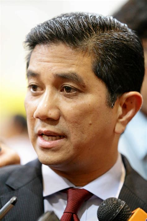 Reaksi datuk seri mohamed azmin ali. Political Eunuchs seeking to undermine Selangor ...