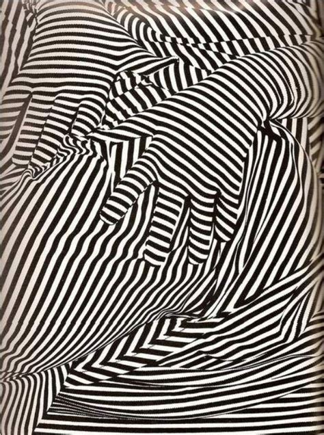 Image Result For Optical Illusion Hands Illusion Art Op Art Optical