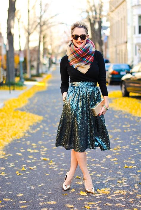 How To Create A Glam Sequin Skirt Outfit