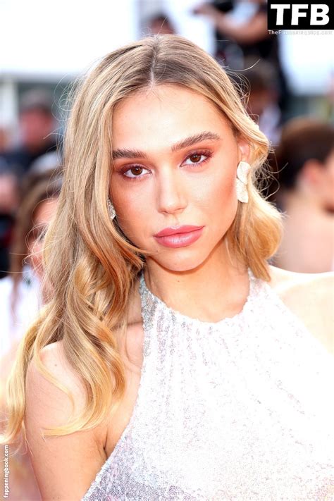 Alexis Ren Alexxissren Nude Onlyfans Leaks The Fappening Photo