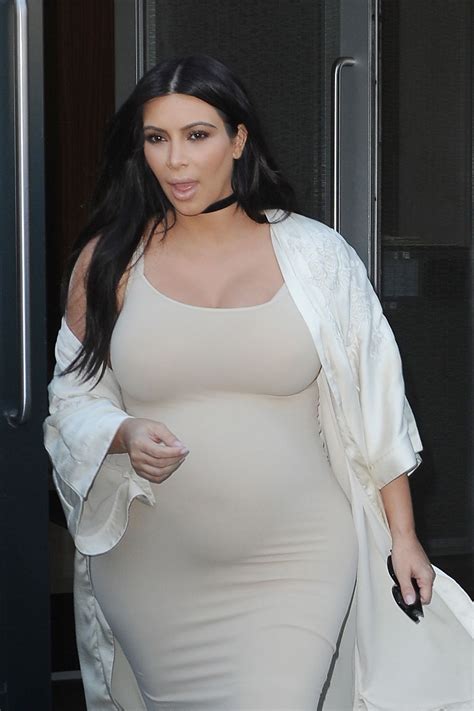 pregnant kim kardashian leaves her apartment in new york 09 13 2015 hawtcelebs