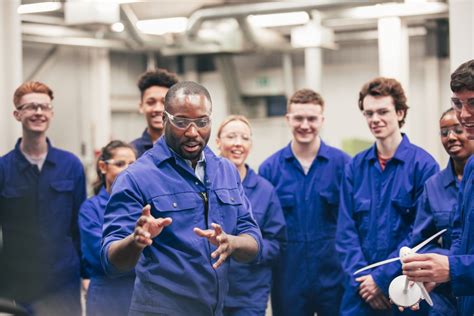 8 Reasons Why An Apprenticeship Is Better Than A Degree Making Brands