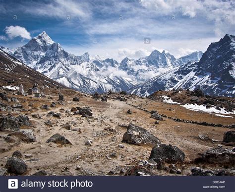 Everest Wandern Fotos Und Bildmaterial In Hoher Auflösung Alamy