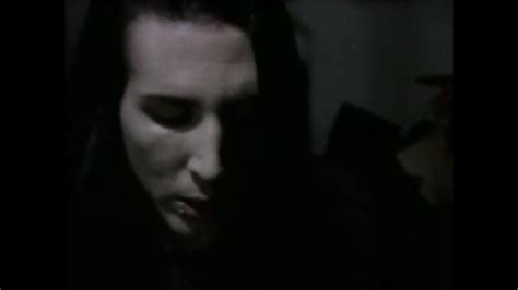 American rock band which has gained notoriety for its extraordinary and outrageous contents, performance and media. marilyn manson young on Tumblr