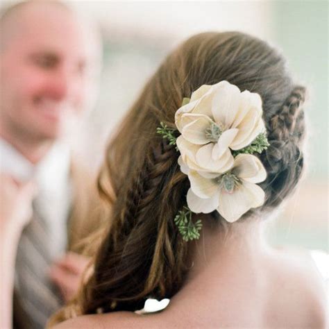 50 Stunning Ways To Wear Flowers In Your Hair Wedding