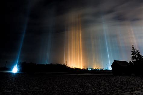 Captivating Light Pillars Display In Minnesota Night Sky On Thursday