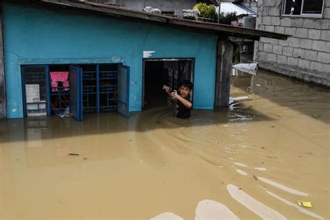 Philippines Typhoon Noru Death Toll Reaches 8 Over 50000 Displaced