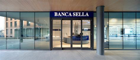Via cipriano facchinetti, 139 70 ft ipercasalinghi. New Banca Sella headoffices - Architizer