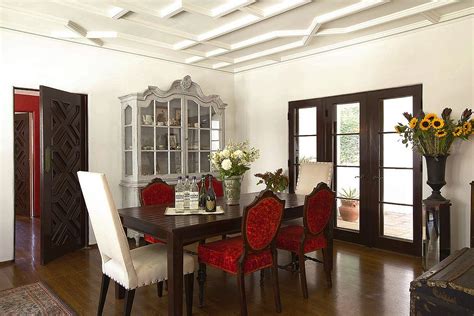 30 Delightful Dining Room Hutches and China Cabinets