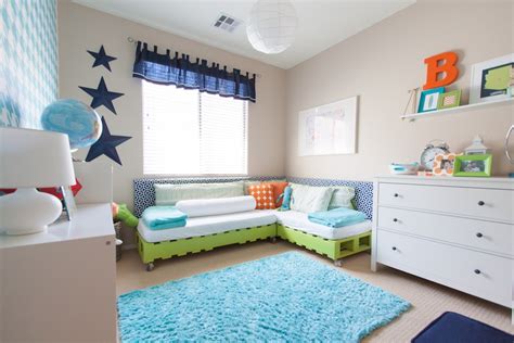 Photo of a transitional kids bedroom in melbourne with grey walls light hardwood floors and beige floor. Happy National Sibling Day! A Roundup of Shared Kids Rooms ...