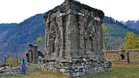 Historical Temple Of Goddess Sharda At Kashmir Neelum Valley Kashmiriat