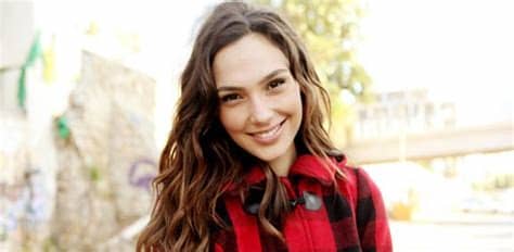 Born 30 april 1985) is an israeli actress, producer, and model. גל גדות תיאלץ לוותר על השתתפותה בסרט ההוליוודי "בן חור ...