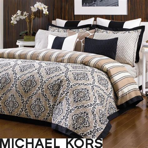 The beautiful key design woven in silver thread whispers of dusty. Best 25+ King size comforter sets ideas on Pinterest ...
