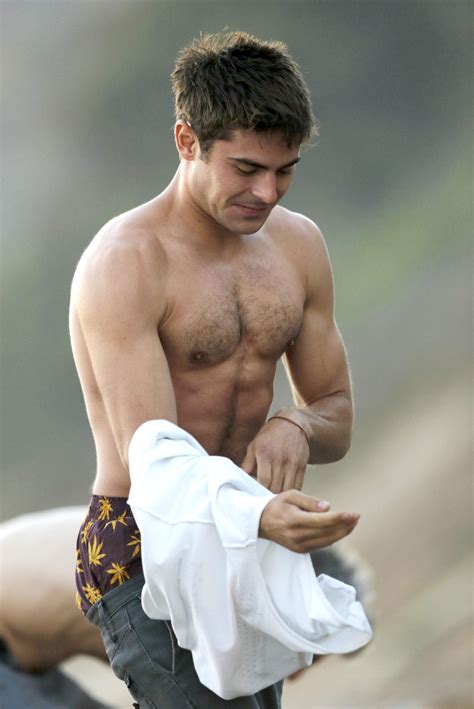 Zac Efron Hits The Beach For We Are Your Friends 187676 Photos