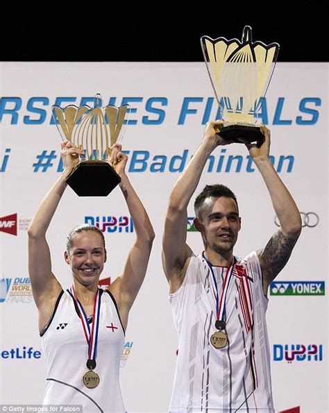 Chris And Gabby Adcock Win The Mixed Doubles Title At The World Superseries Finals Daily Mail