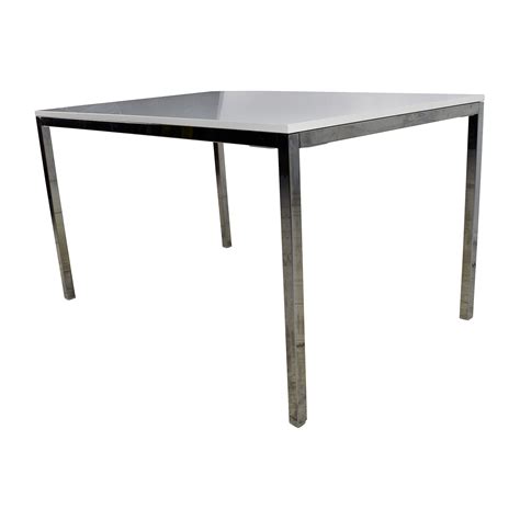 A round table with soft edges gives a relaxed impression in a room. 57% OFF - IKEA IKEA White Top Dining Table with Silver ...