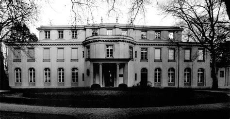 Thema dieser besprechung ist die „endlösung der judenfrage. Haus der Wannsee-Konferenz | Berlin germany, Scenic, Germany