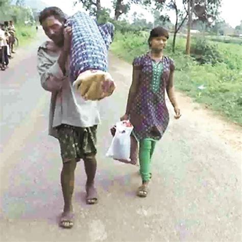 Devastating Tribal Man Carries Dead Wife On Shoulder For 10kms As Authorities Deny Him