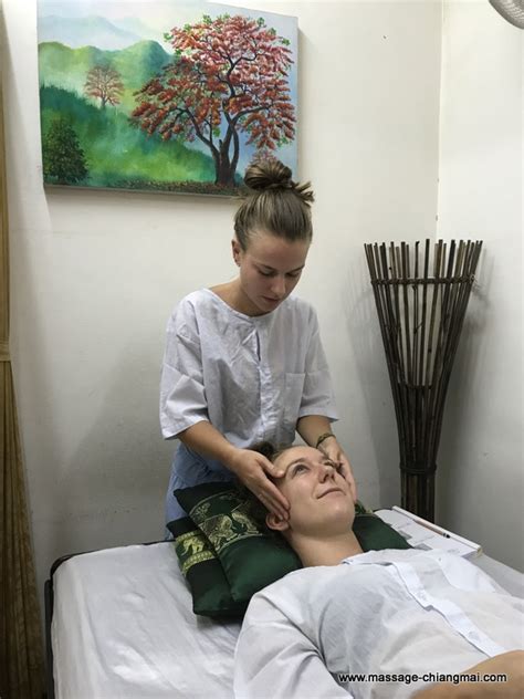 head face back neck shoulder massage course sabai de ka massage school