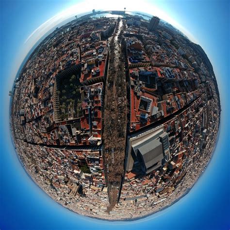 360 Photos Of Barcelona Transform The City Into Globes