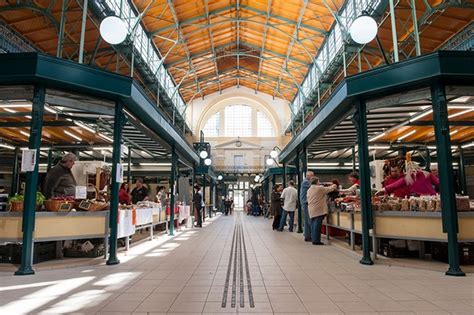 Old Market In Budapest Finds New Function Guiding Architects