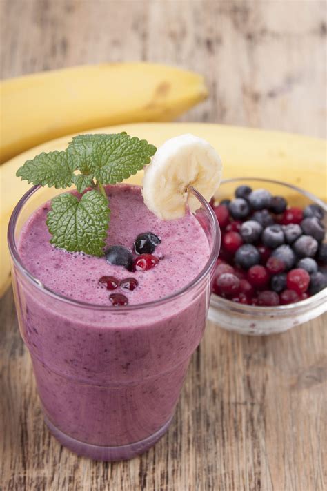 How To Make Best Ever Banana And Berry Smoothies