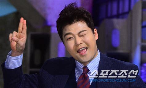 한국비제이 귀여운 비제이 과거 적랄한 노출 긴급입수! SC현장 잘 안될거라던 '문제적남자', 섹시하게 맞이한 100회 ...