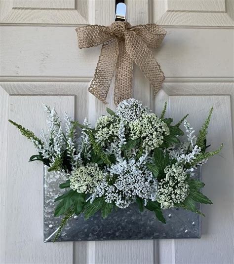 This 11 x 12 decorative tile comes in white and has a polished or high gloss finish. Spring Galvanized Metal Envelope Floral arrangement Wall | Etsy | White floral arrangements ...