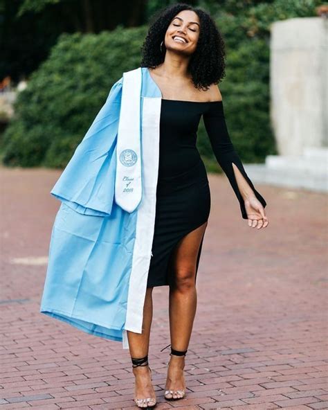 50 Gorgeous College Graduation Outfits Ideas For Women Graduation Outfit Graduation Dress
