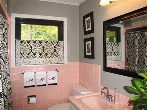 How To Neutralize Pink Grey Walls Black Accents Pink Bathroom Tiles