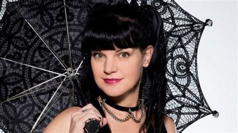 Ncis Alum Pauley Perrette Reveals Epic Grammys Throwback With Johnny Depp