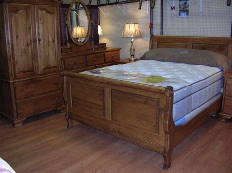 7 Pc Pine Bedroom Suite With Raised Panel Sleigh Bed Solid Wood