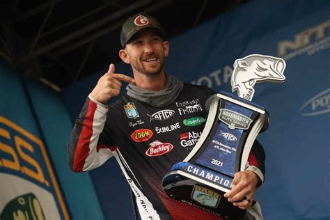 New Notches Victory In Bassmaster Elite Series Debut At St Johns River