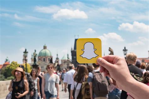 How To Find People Near You On Snapchat Itgeared