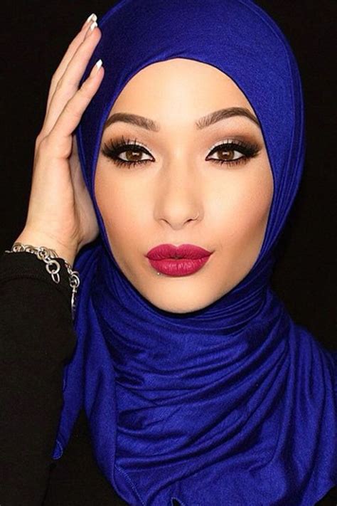 10 Stylish Hijabs Made By And For Muslim Women Hijab Designs Beautiful Hijab Muslim Women