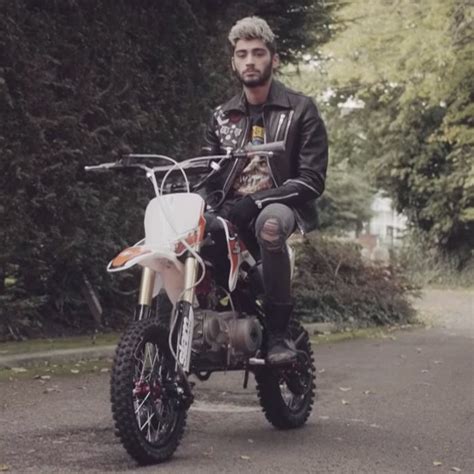 Bruh don't even read this it's literal garbage and the only reason it's still online is bc it's my only book with 1m reads. Zayn Malik Is Shirtless, Pouting, and Riding a Dirt Bike ...