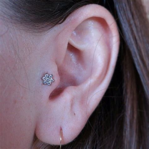 Closing It Down With This Fresh Tragus Piercing And An Anatometalinc