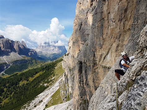 Adang Route Guided Rock Climbing In The Dolomites 12 Day Trip