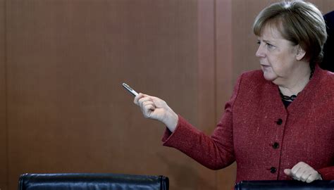 Merkel Stenger Facebook Kontoen