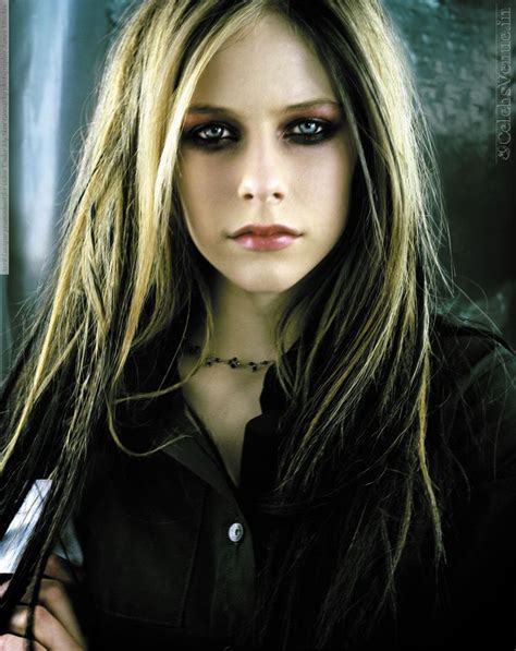 Avril Lavigne Promoshoot For Video Under My Skin 2004 By Photographer James Minchin 18 Hq