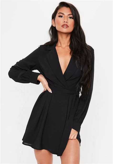 Missguided Black Belted Waist Pleated Skater Dress In 2020 Pleated