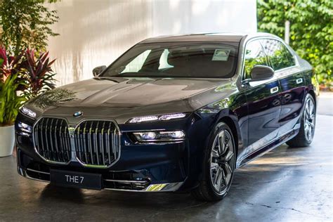 All New Bmw 7 Series Makes Its Debut In Singapore Online Car
