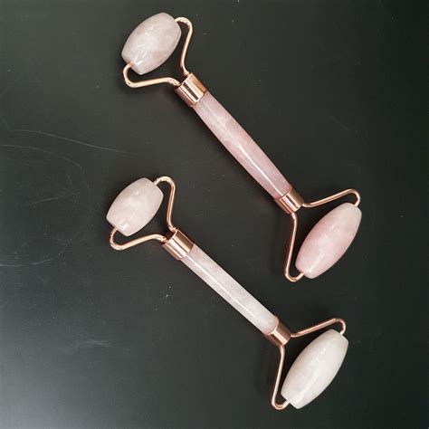 02 Rose Quartz Face Massage Rollers Rose Gold Mystikalzen