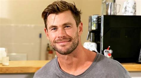 Chris Hemsworth Reveals He Is At Risk For Alzheimers Disease Pushcomph