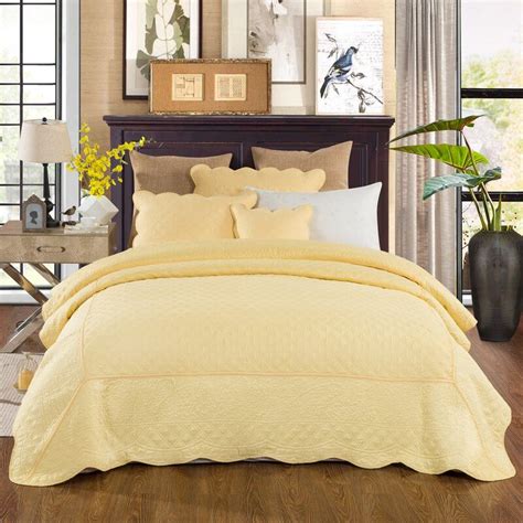Lewisboro Modern Contemporary Microfiber Quilt Set Bed Spreads Yellow Bedspread Yellow Bedroom