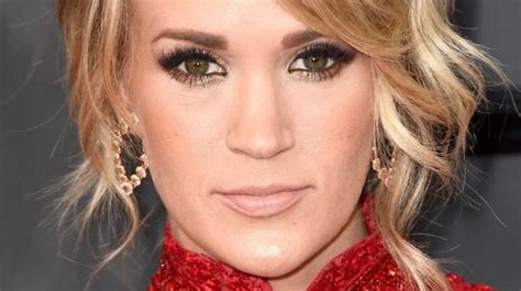 Pregnant Carrie Underwood Reveals She Suffered Three Miscarriages