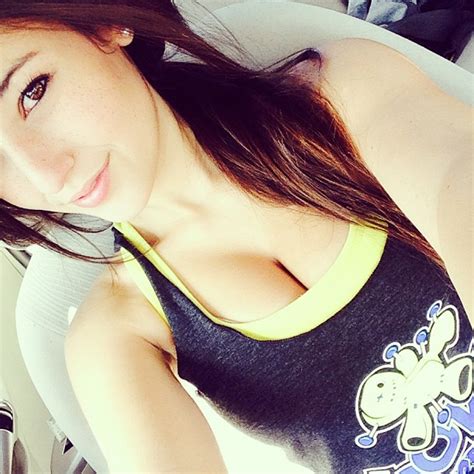 Angie Varona Pictures Hotness Rating 96510